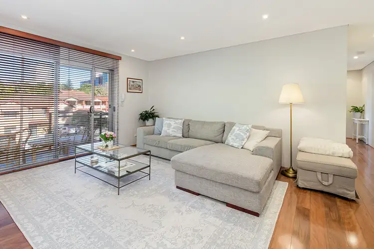 Main view of Homely unit listing, 5/27A Eaton Street, Neutral Bay NSW 2089