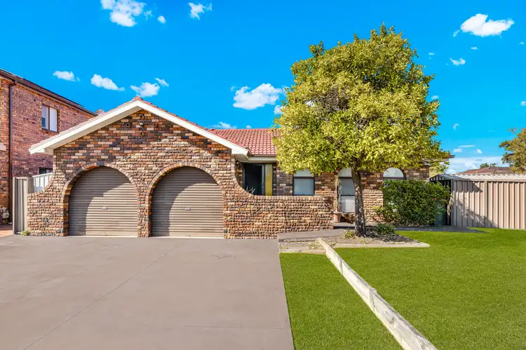 2 Barker Street, Bossley Park NSW 2176