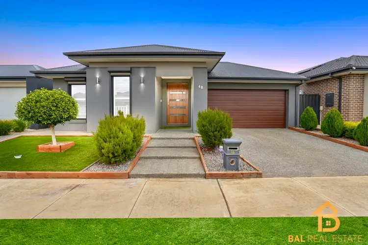 48 Stockport Crescent, Thornhill Park VIC 3335