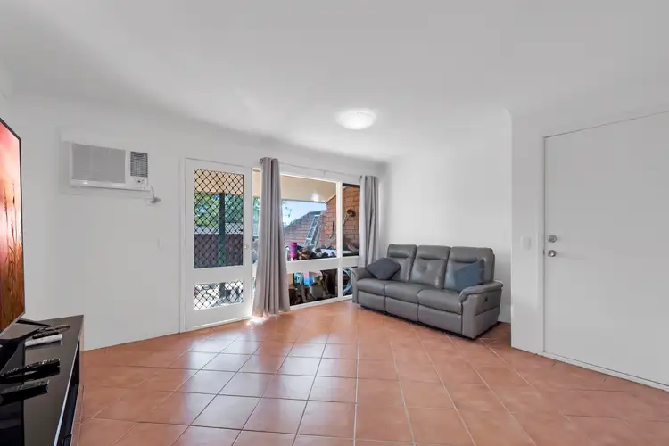 Second view of Homely villa listing, 4/1 Throsby Way, Ambarvale NSW 2560