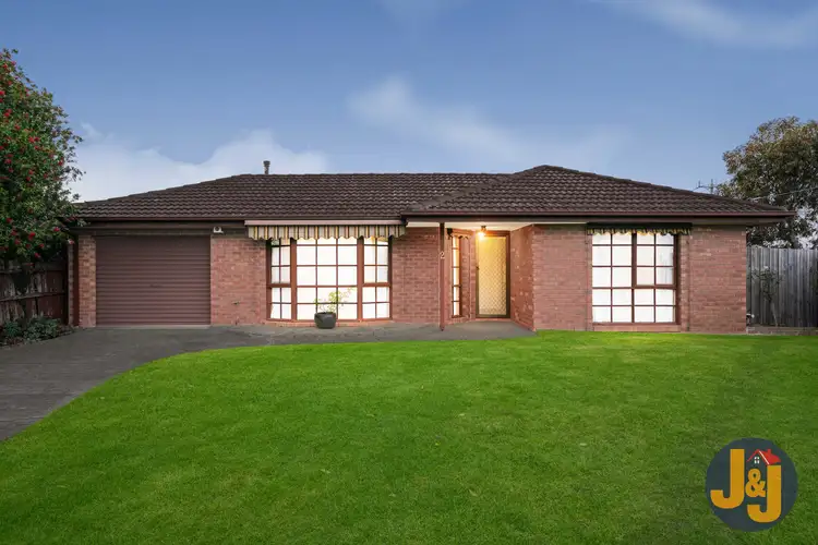 Second view of Homely house listing, 2 Tudor Court, Craigieburn VIC 3064