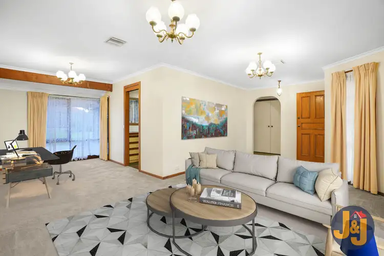 Sixth view of Homely house listing, 2 Tudor Court, Craigieburn VIC 3064