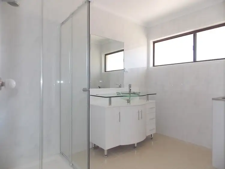 Second view of Homely house listing, 4/7 Metropole Street, Robertson QLD 4109