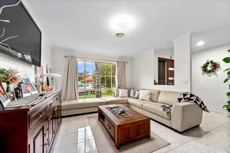 Third view of Homely house listing, 2 Chateau Close, Hoppers Crossing VIC 3029