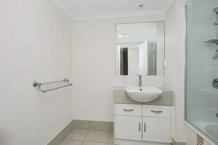 Sixth view of Homely unit listing, 23/6-24 Henry Street, West End QLD 4810