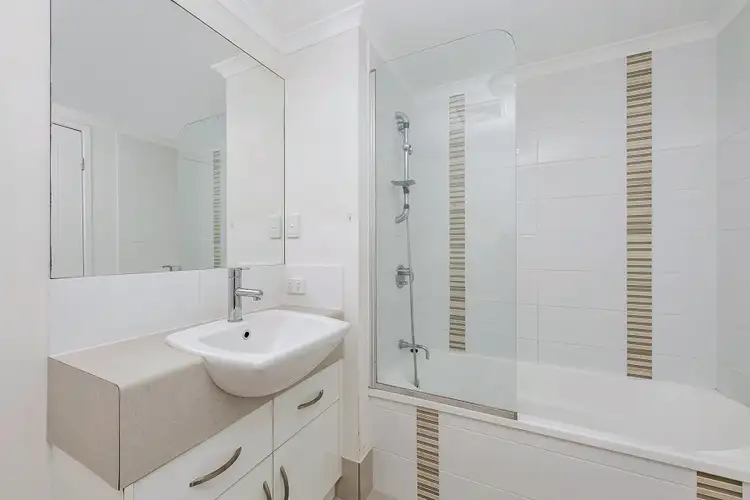 Seventh view of Homely unit listing, 23/6-24 Henry Street, West End QLD 4810