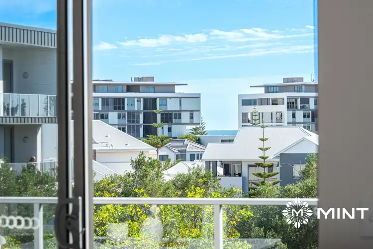 30/30 Heirisson Way, North Coogee WA 6163