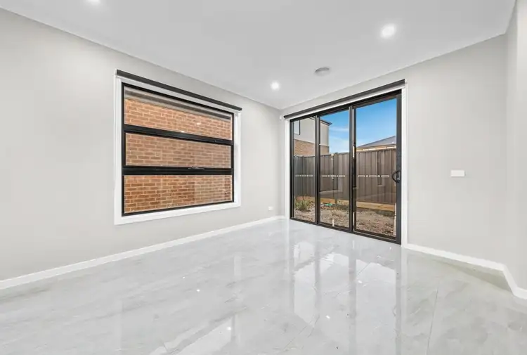Third view of Homely house listing, 15 Fairholme Crescent, Strathtulloh VIC 3338