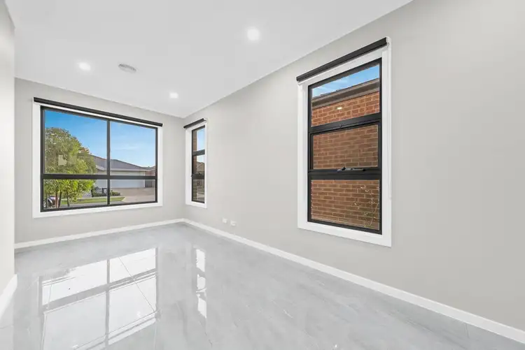 Fifth view of Homely house listing, 15 Fairholme Crescent, Strathtulloh VIC 3338