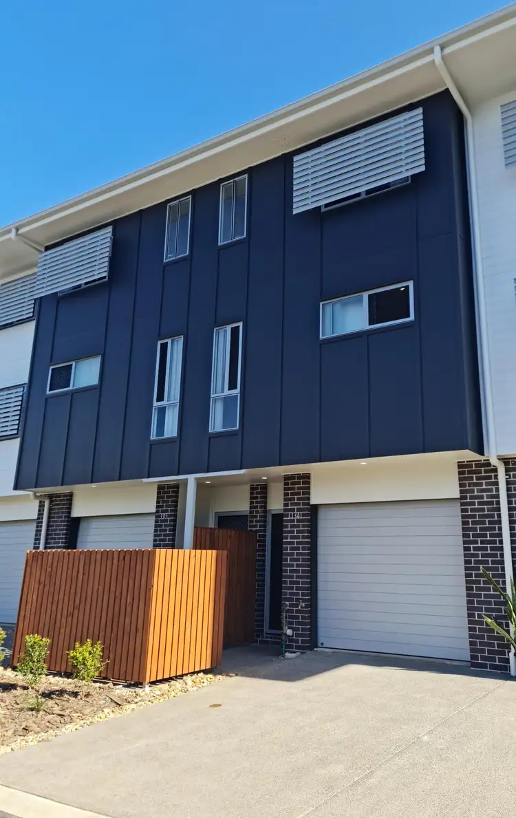 31 Goodrich Road West