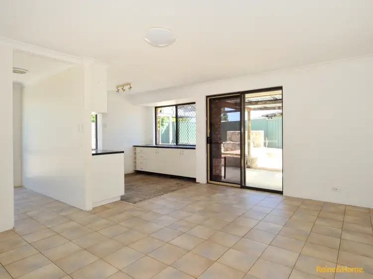 Fifth view of Homely house listing, 2 Wills Court, Cooloongup WA 6168