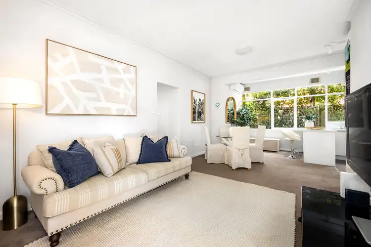 1/185a Falcon St