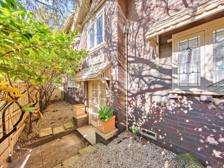 2/239 Military Road, Cremorne NSW 2090