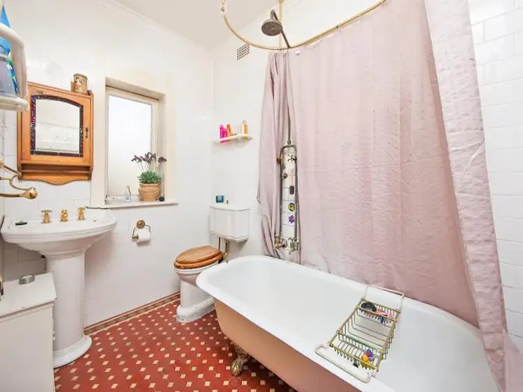 Fifth view of Homely apartment listing, 2/239 Military Road, Cremorne NSW 2090