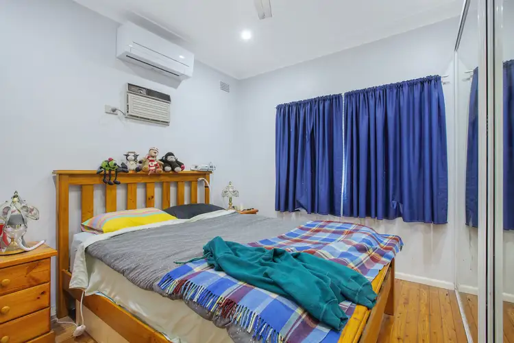 Fifth view of Homely house listing, 1 Kenarf Close, Kingswood NSW 2747