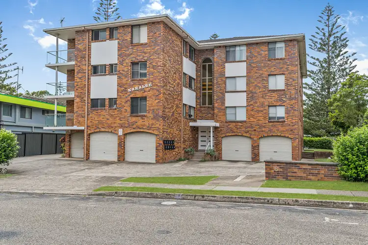 6 Hollingworth Street
