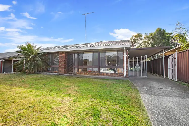 9 Hourglass Glenn, St Clair NSW 2759