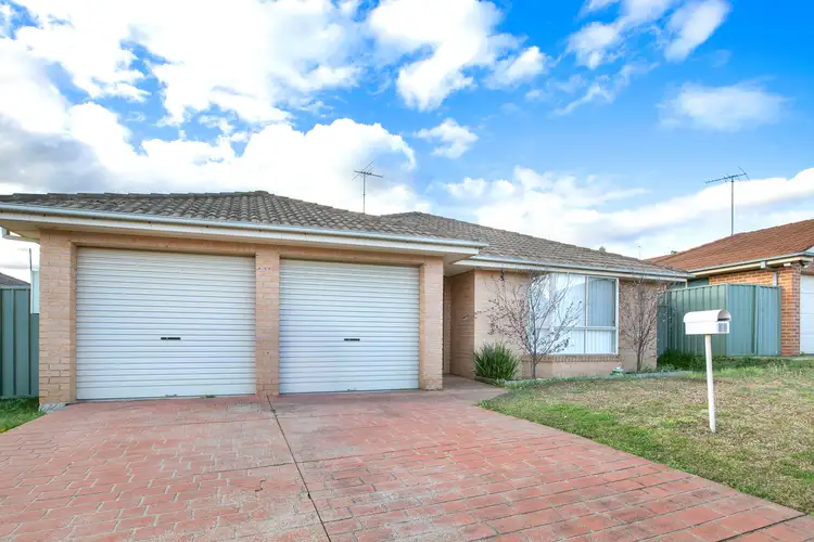 83 The Lakes Drive, Glenmore Park NSW 2745