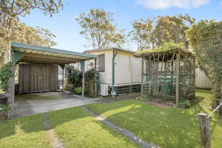 221 Hastings River Drive