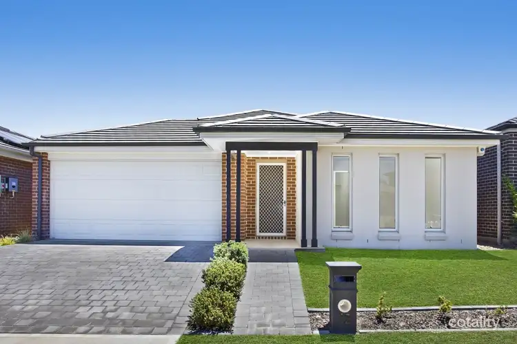 12 Carramar Avenue, Jordan Springs NSW 2747