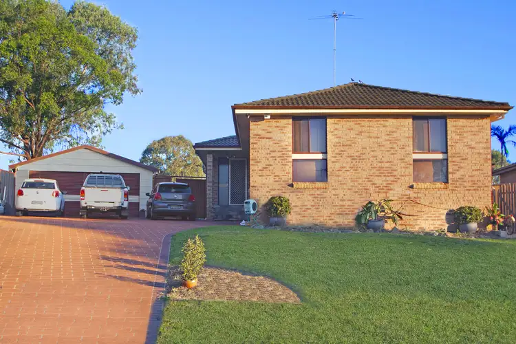 16 Cronulla Cr, Woodbine NSW 2560