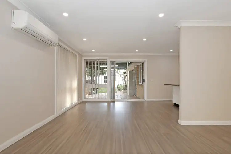 Fourth view of Homely semi-detached listing, 1/17 Neilson Crescent, Bligh Park NSW 2756
