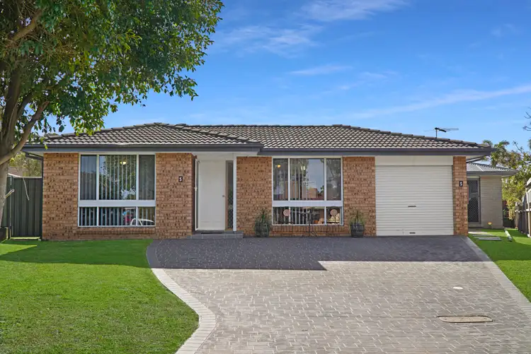 5 and 5A Sampson Pl, Rosemeadow NSW 2560
