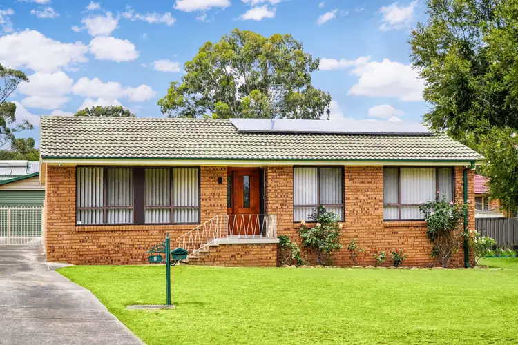 6 Wandoo Pl, Bradbury NSW 2560