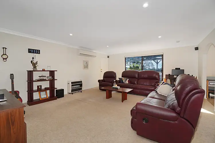 Second view of Homely house listing, 3 Alexis Pl, Rosemeadow NSW 2560