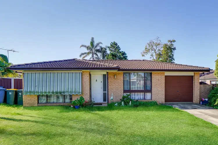 65 Anthony Dr, Rosemeadow NSW 2560