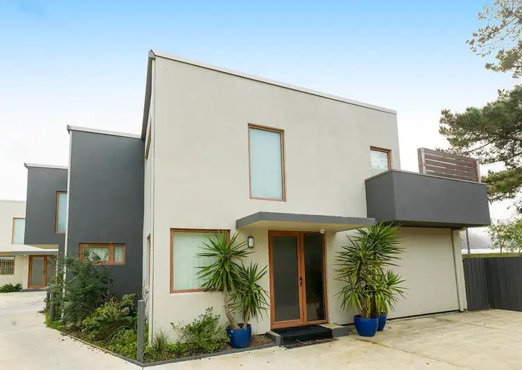 1/70 Surf Parade, Inverloch VIC 3996