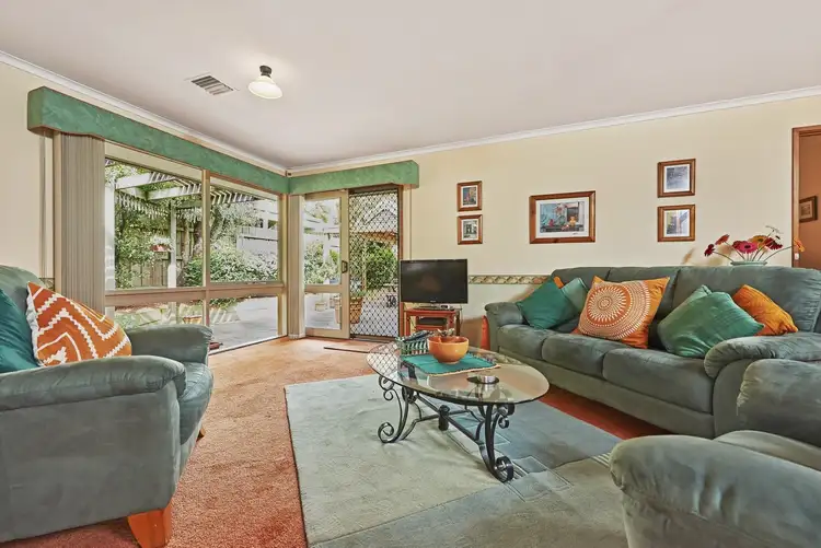 Sixth view of Homely house listing, 5 Swiss Court, Endeavour Hills VIC 3802