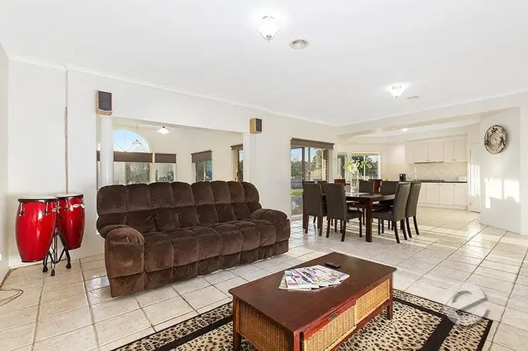 Fifth view of Homely house listing, 2 Bellaire Ct, Narre Warren North VIC 3804