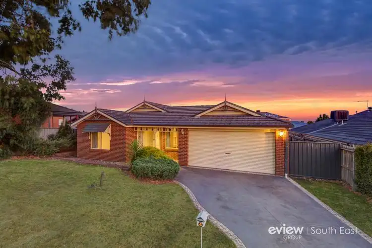 4 Canet Grove, Narre Warren South VIC 3805