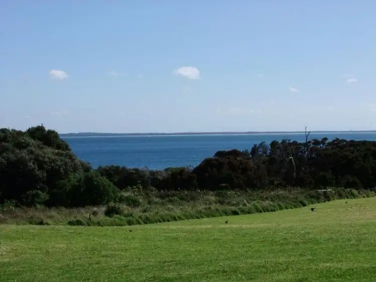 16 SEAHAVEN DRIVE, Ventnor VIC 3922