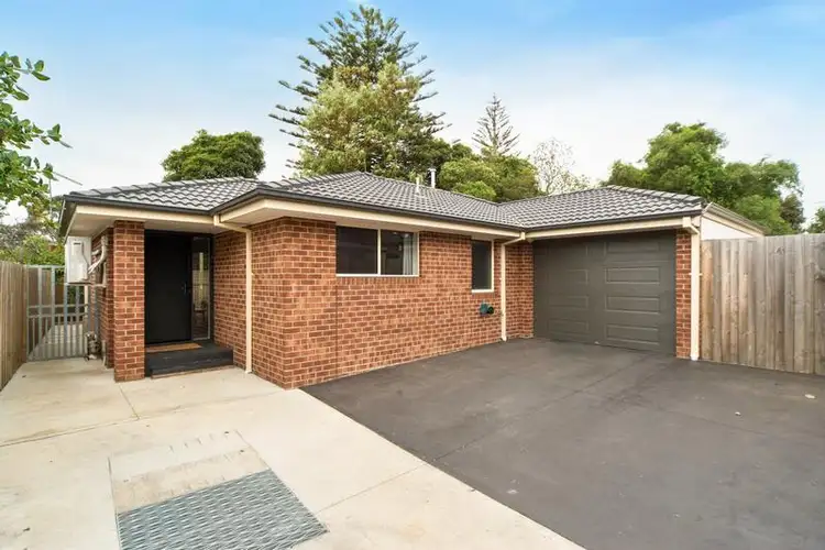 2/75 Monterey Boulevard, Frankston North VIC 3200