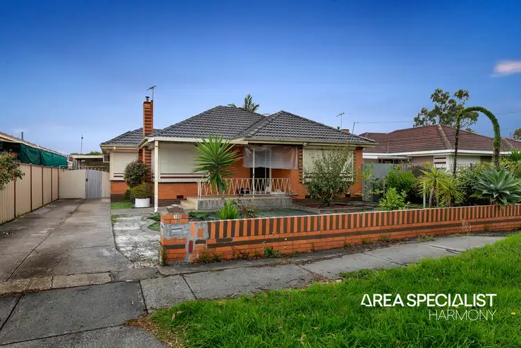 10 Stevens Road, St Albans VIC 3021