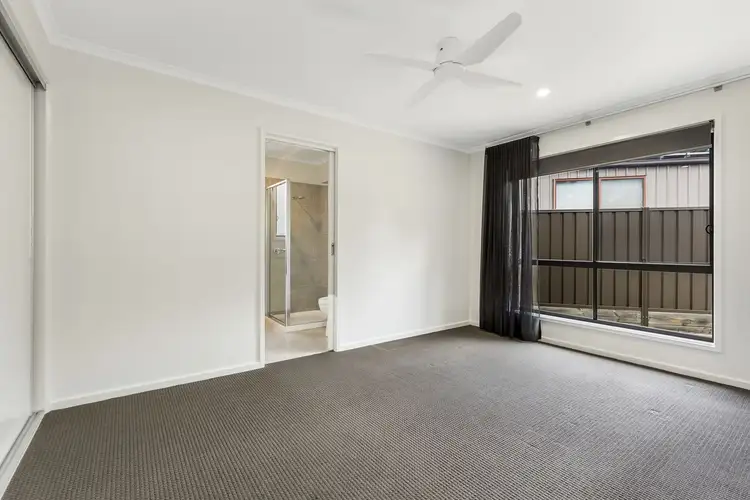 Second view of Homely house listing, 2/11 Carrington Close, White Hills VIC 3550