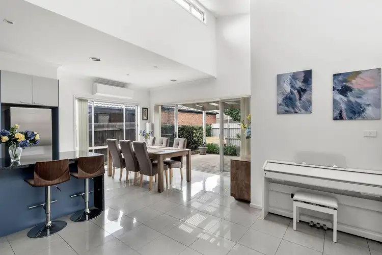 17 Patrick White Circuit, Franklin ACT 2913