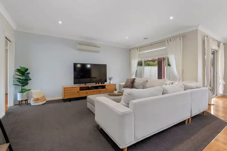 Sixth view of Homely house listing, 8 Dejong Court, Kangaroo Flat VIC 3555