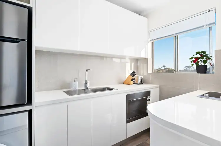 Sixth view of Homely studio listing, 12/8-12 Kent Street, Newtown NSW 2042