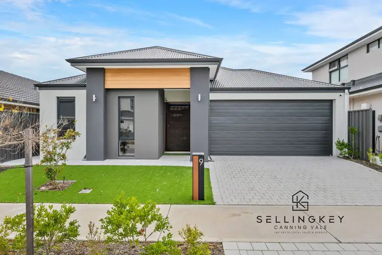 9 Solitaire Road, Treeby WA 6164