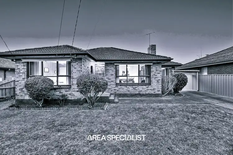 11 Loris Street, Springvale South VIC 3172