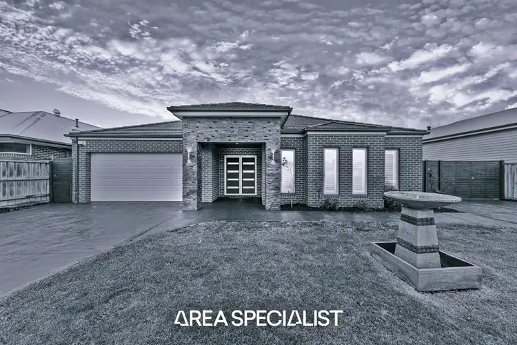 26 Whiteley Way, Pakenham VIC 3810