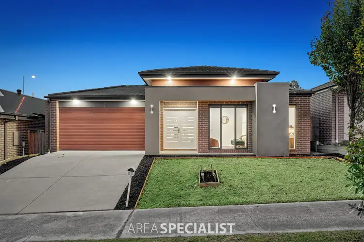 31 Ellaroo Circuit, Clyde North VIC 3978