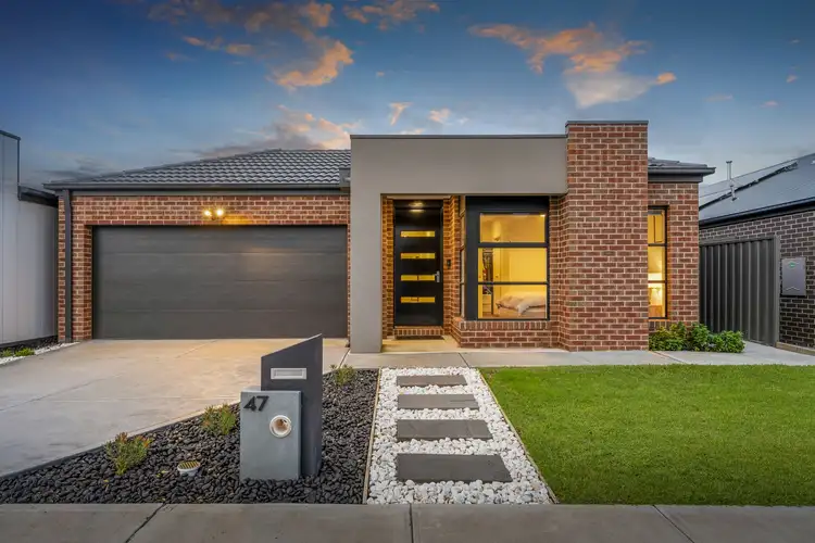 47 Zermatt Loop, Pakenham VIC 3810