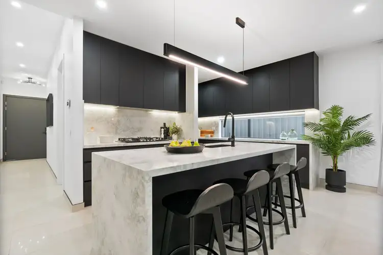 9 Xenolith Drive, Craigieburn VIC 3064