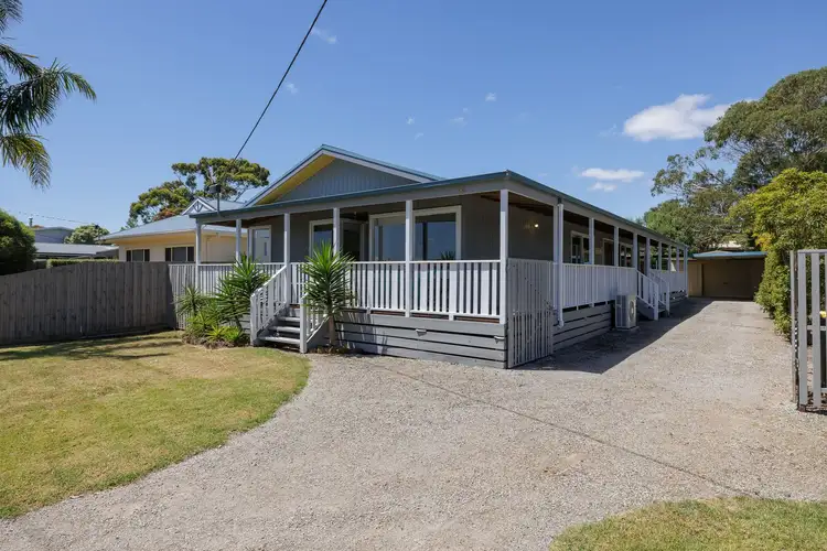 99 Red Rocks Road, Cowes VIC 3922