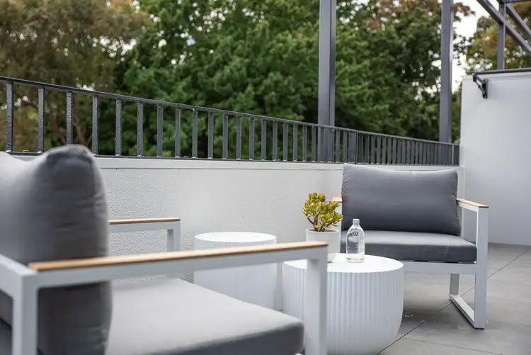 301/9 Gloucester Avenue, Berwick VIC 3806
