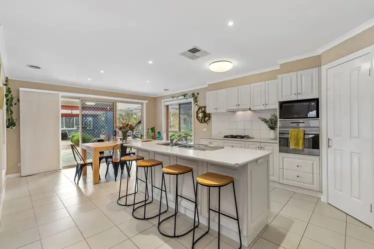 Fifth view of Homely house listing, 15 Floreate Drive, Junortoun VIC 3551